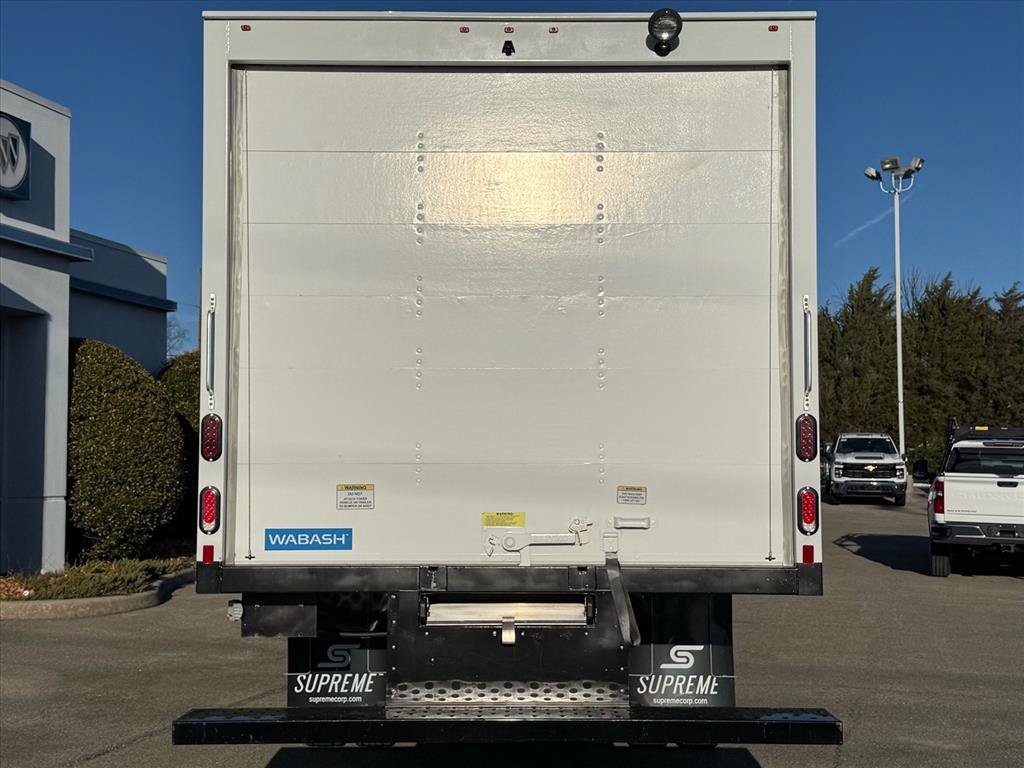 Used 2024 Chevrolet Low Cab Forward RWD image 5