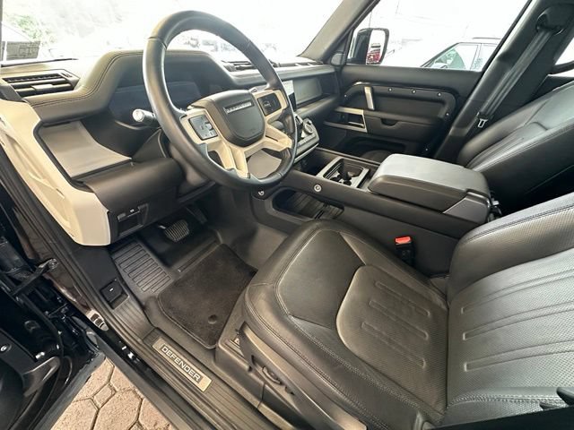 Used 2022 Land Rover Defender 110 X-Dynamic HSE AWD/4WD image 17