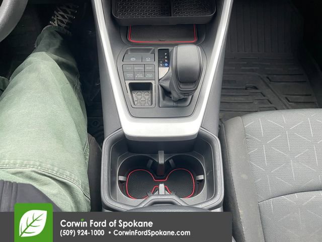 Used 2024 Toyota RAV4 XLE image 33