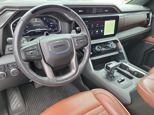 Used 2024 GMC Sierra 1500 Denali Ultimate AWD/4WD image 11