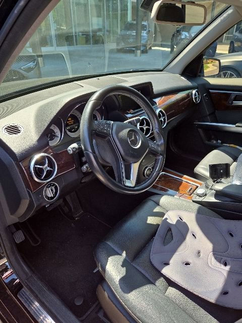 Used 2015 Mercedes-Benz GLK 250 BlueTEC 4MATIC image 2