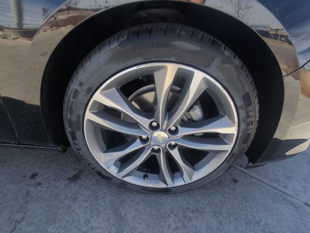 Used 2023 Chevrolet Malibu LT image 33