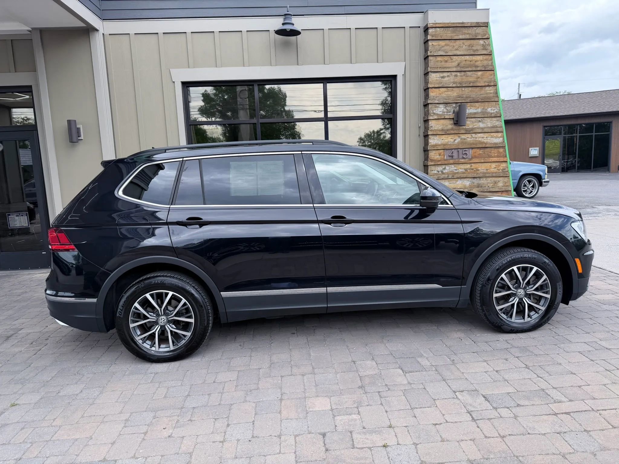 Used 2020 Volkswagen Tiguan SE w/ Panoramic Sunroof Package FWD image 64
