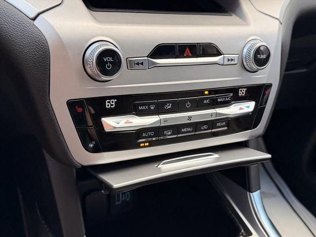 Used 2021 Ford Explorer XLT w/ Equipment Group 202A image 21