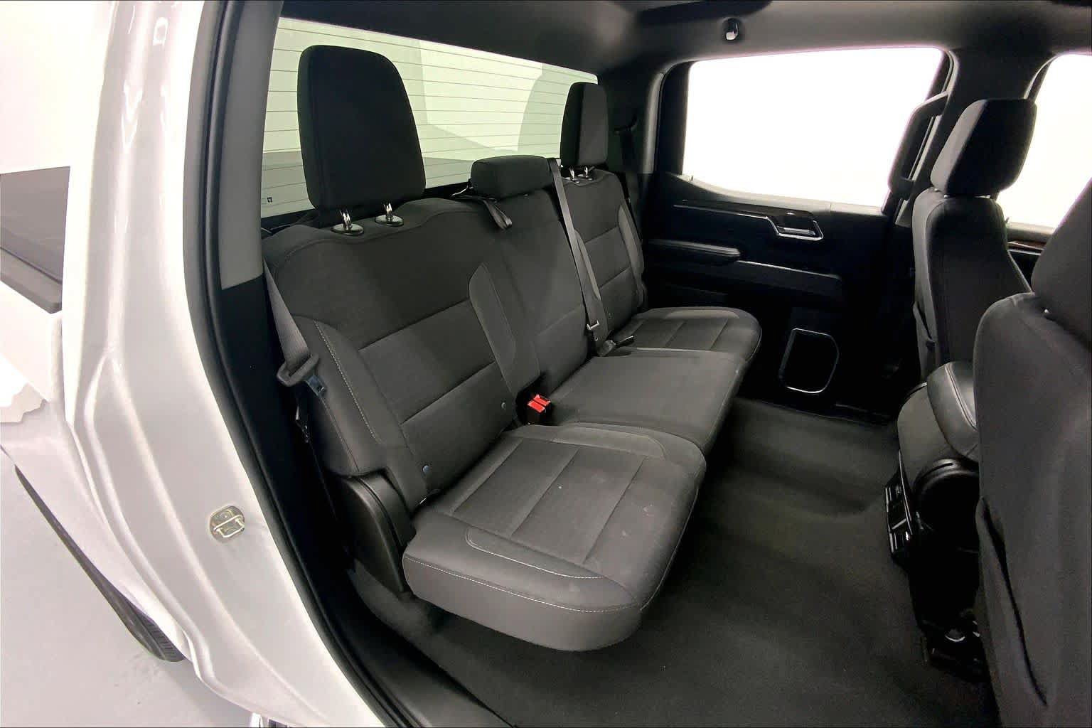 Used 2023 Chevrolet Silverado 1500 LT AWD/4WD image 11