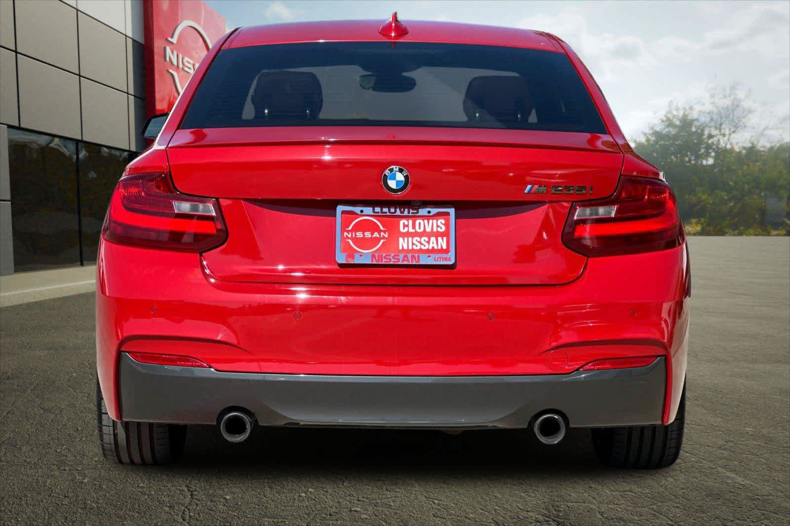 Used 2015 BMW M235i Coupe w/ Premium Package RWD image 2