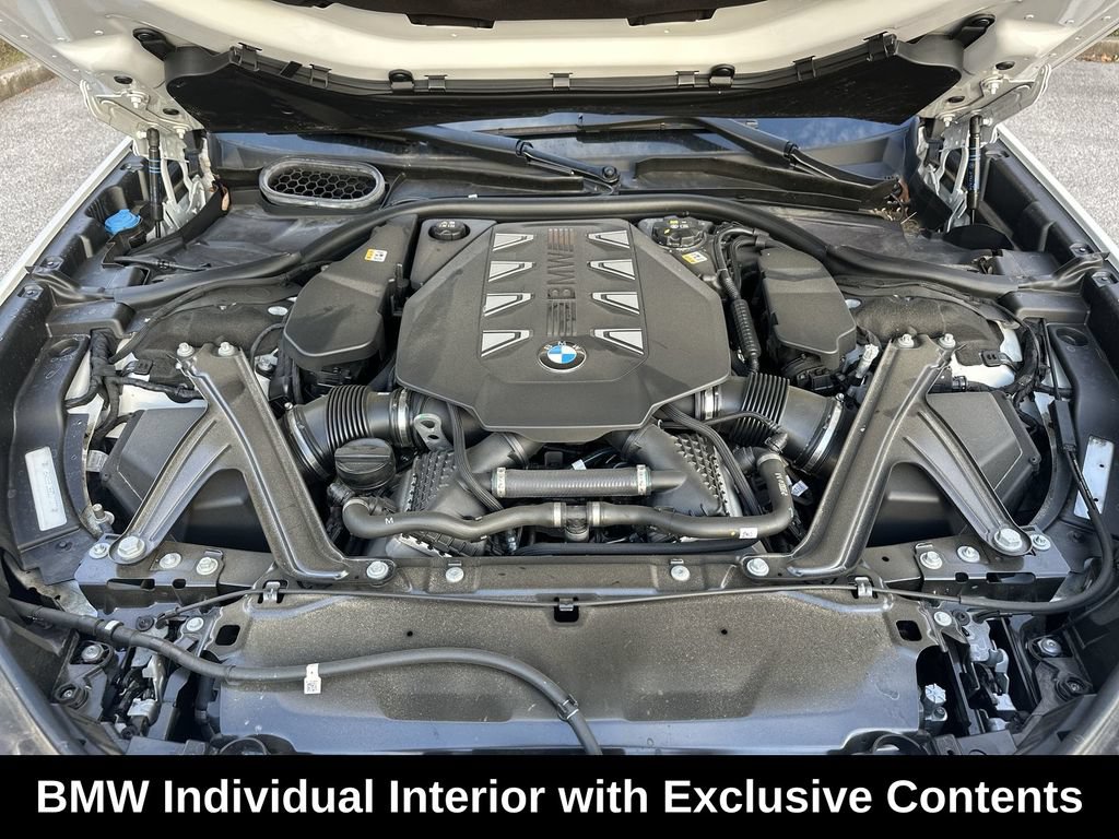 Used 2025 BMW 760i xDrive w/ Executive Package AWD/4WD image 34