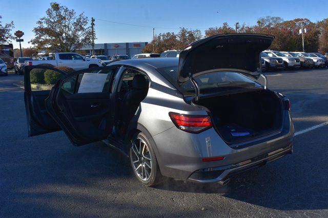 New 2025 Nissan Sentra SR w/ SR Premium Package image 17