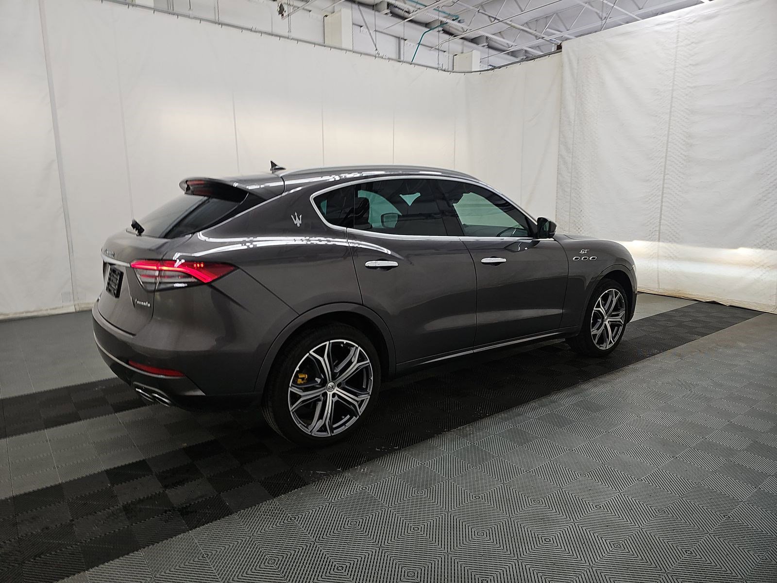 Used 2023 Maserati Levante GT image 6