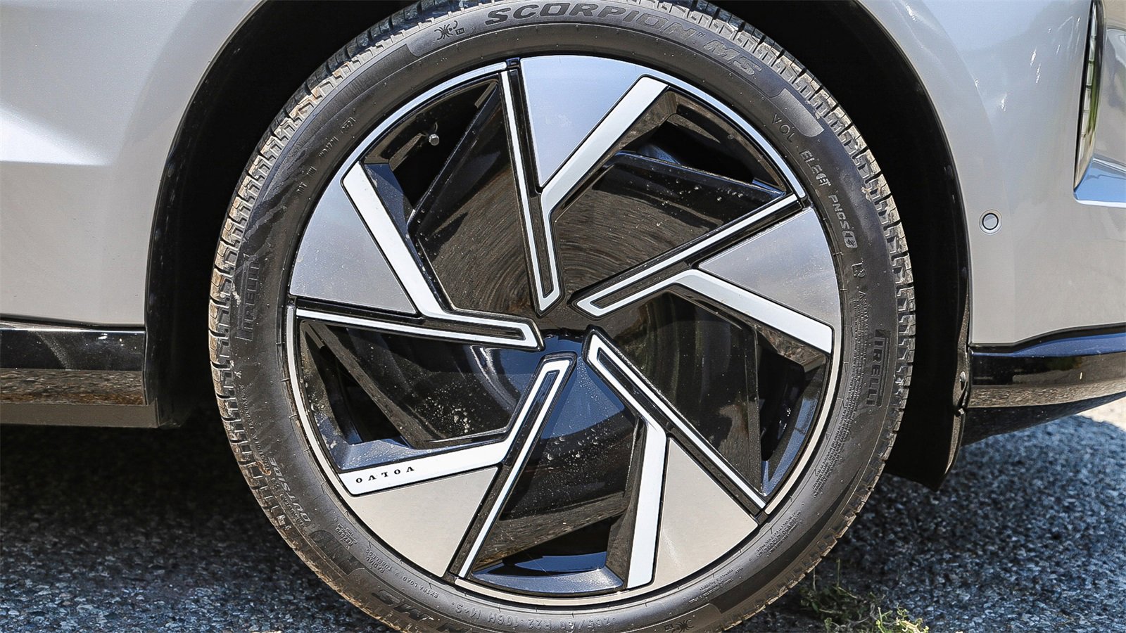 New 2025 Volvo EX90 Ultra image 10