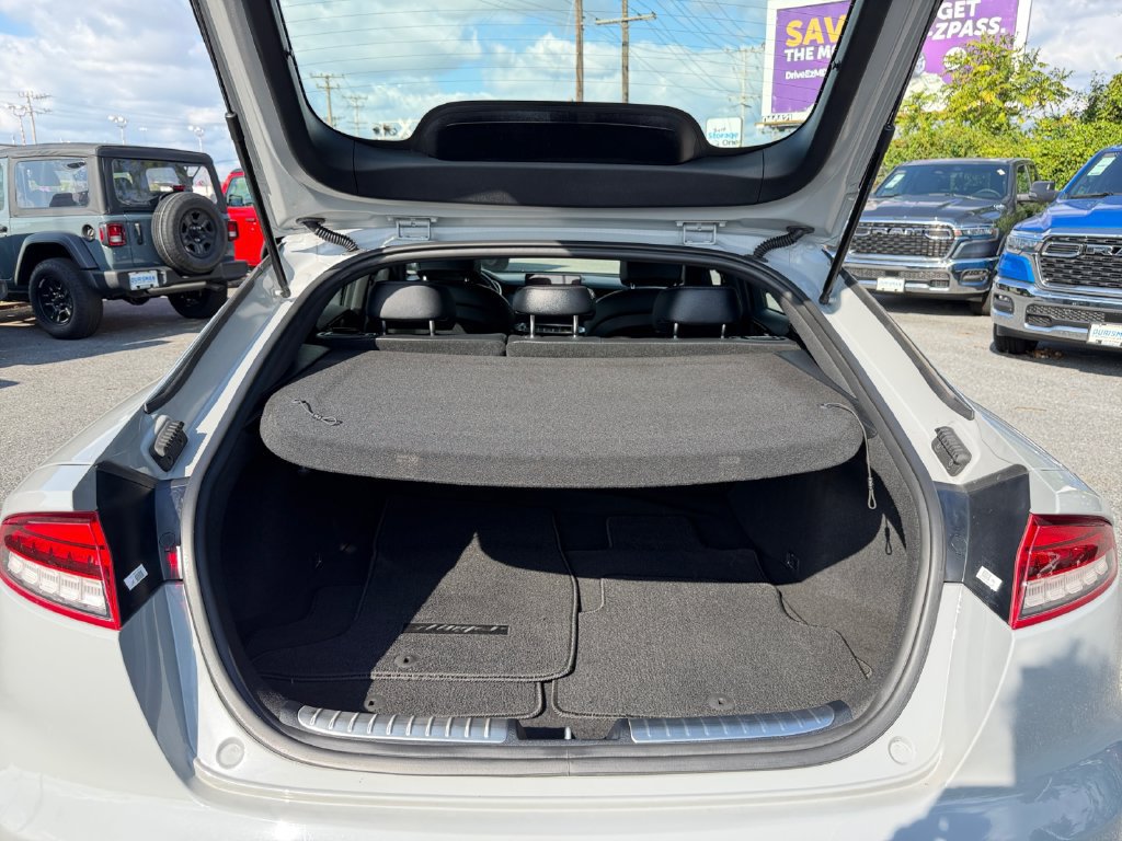 Used 2023 Kia Stinger GT-Line w/ Sun & Sound Package AWD/4WD image 16