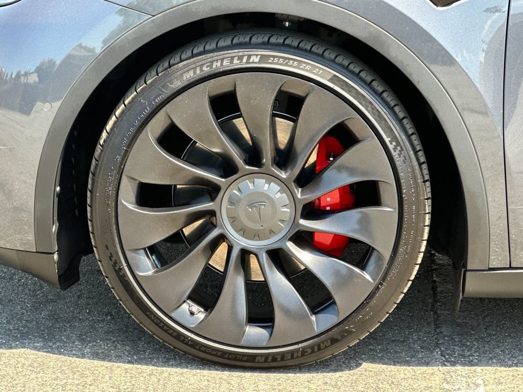 Used 2022 Tesla Model Y Performance AWD/4WD image 24