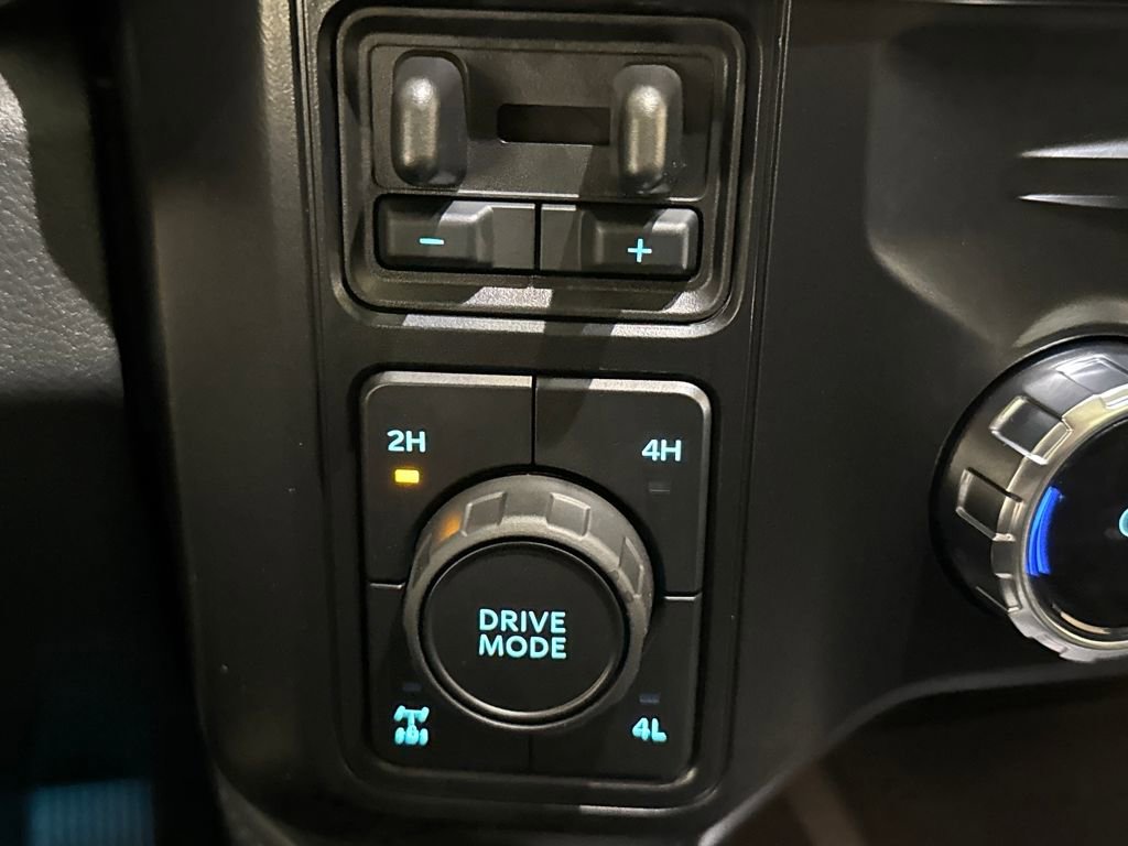 New 2026 Ford F250 Platinum image 32