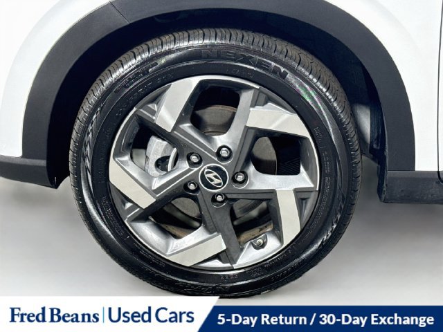 Certified 2026 Hyundai Venue SEL FWD image 35