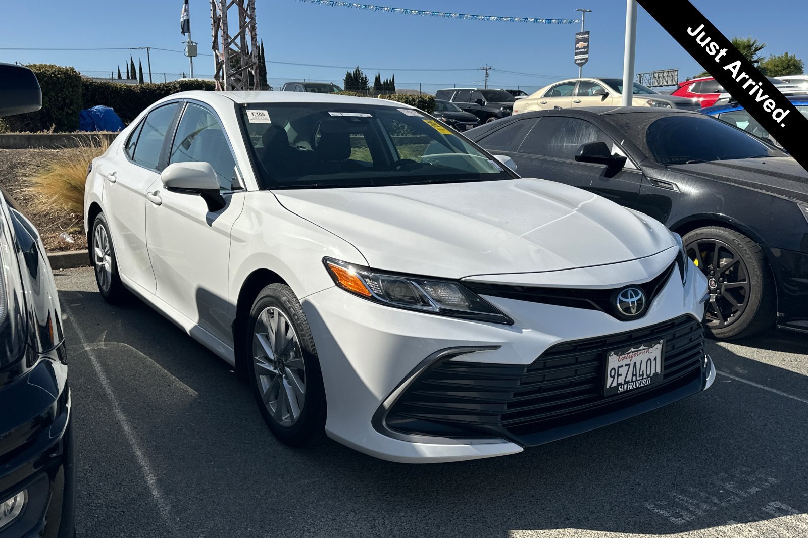 Used 2023 Toyota Camry LE w/ Convenience Package FWD image 1