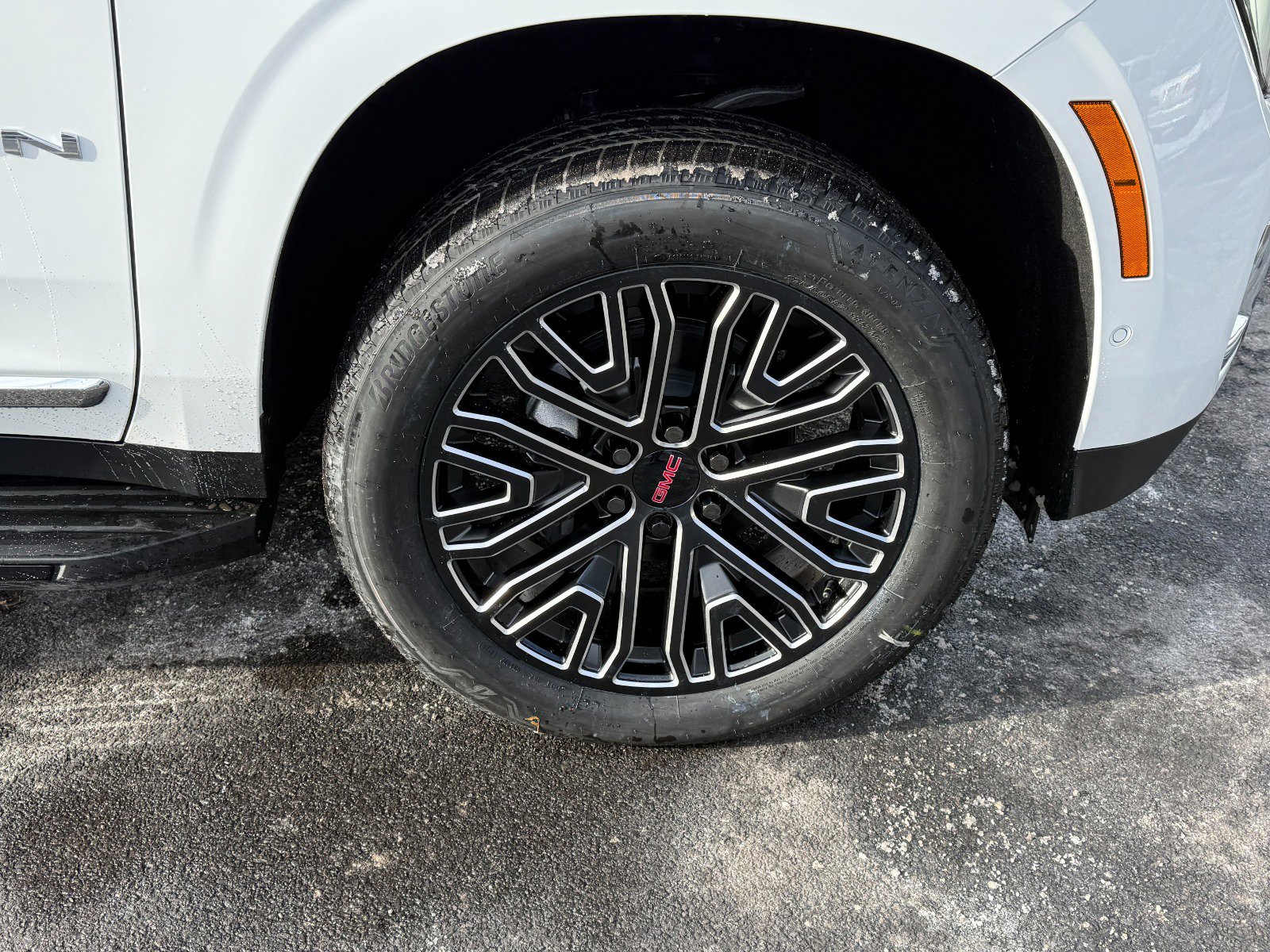 New 2026 GMC Yukon Elevation image 12