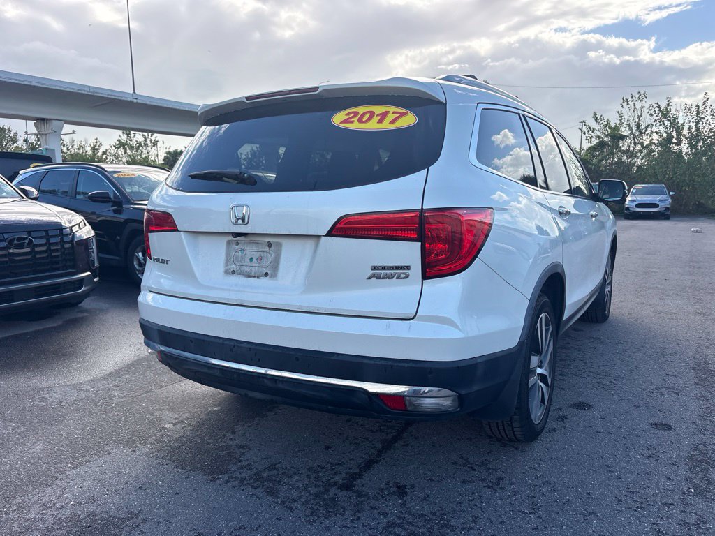 Used 2017 Honda Pilot Touring image 3