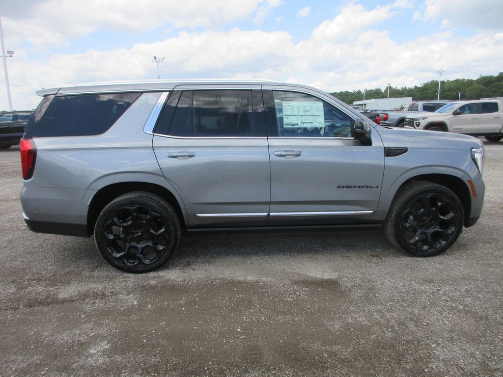 New 2026 GMC Yukon Denali w/ Denali Reserve Package AWD/4WD image 3