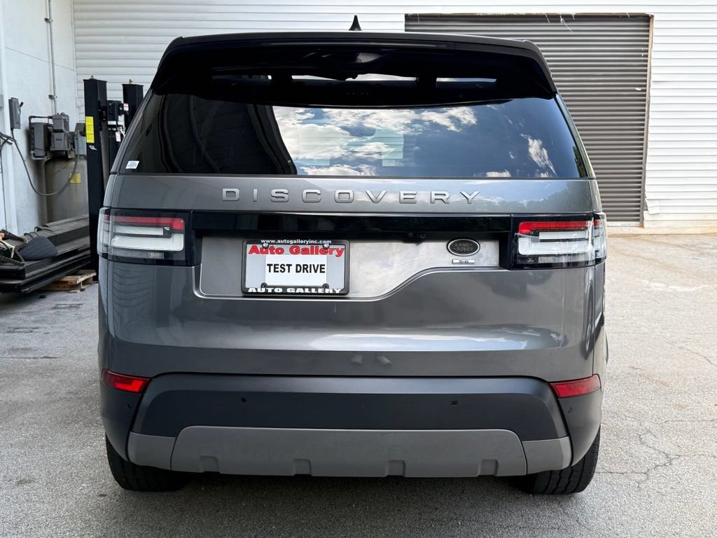 Used 2017 Land Rover Discovery SE AWD/4WD image 6