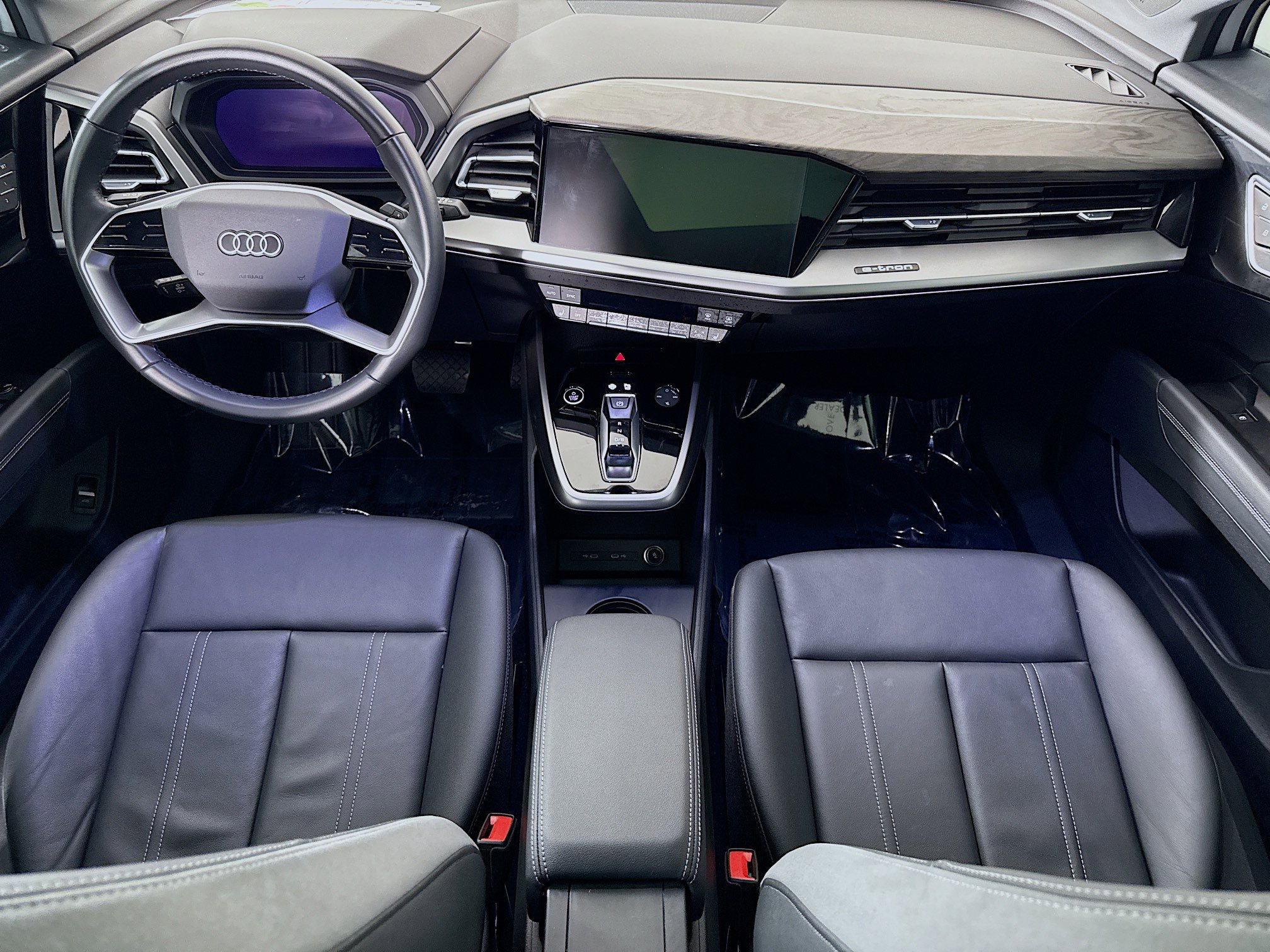 Used 2023 Audi Q4 e-tron Premium Plus w/ Premium Plus image 25