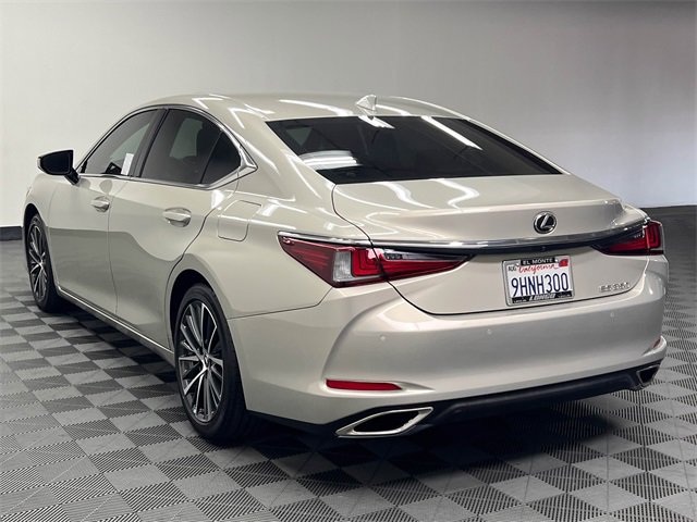 Certified 2024 Lexus ES 350 w/ Premium Package image 7