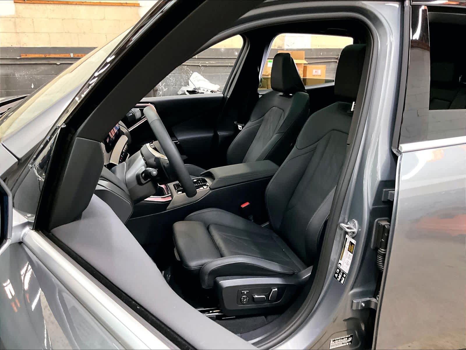Used 2026 BMW X3 xDrive30i w/ Premium Package AWD/4WD image 28