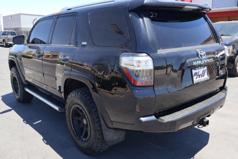 Used 2016 Toyota 4Runner SR5 AWD/4WD image 5