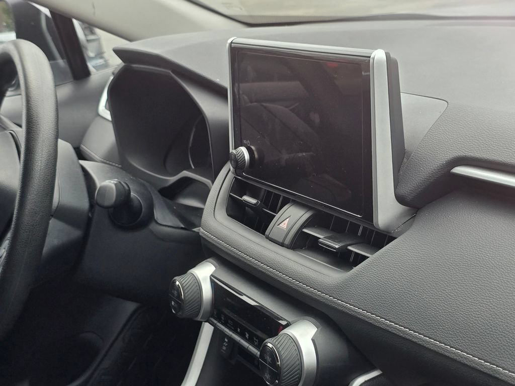 Certified 2025 Toyota RAV4 XLE AWD/4WD image 17