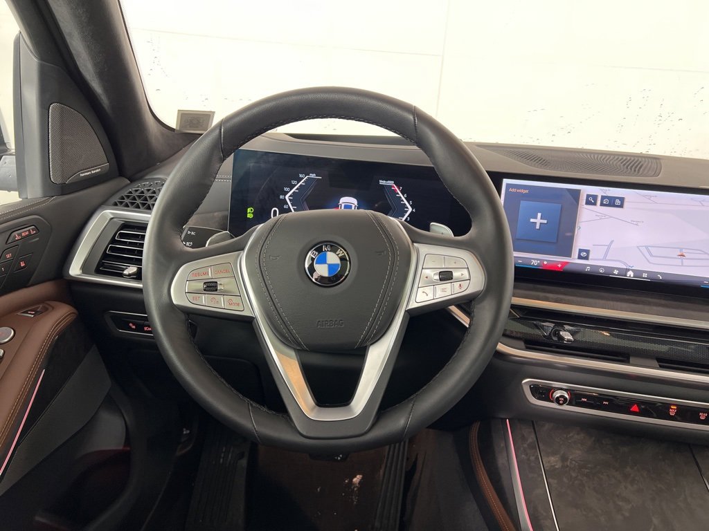Used 2026 BMW X7 xDrive40i w/ Premium Package image 18