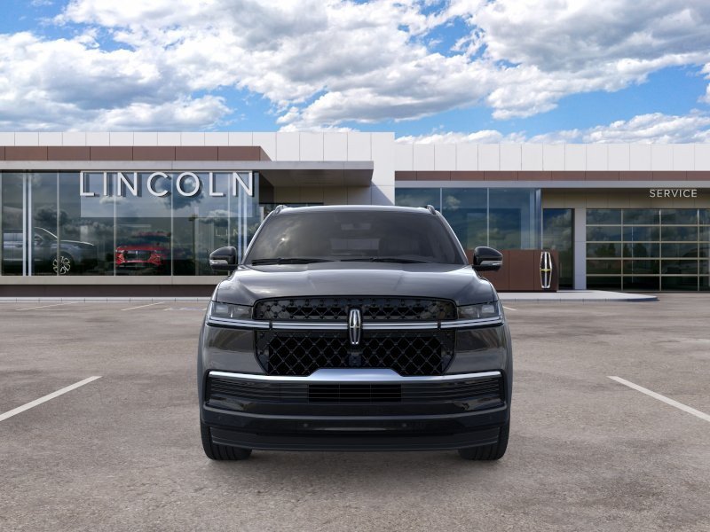 New 2025 Lincoln Navigator Reserve w/ Jet Appearance Package AWD/4WD image 6