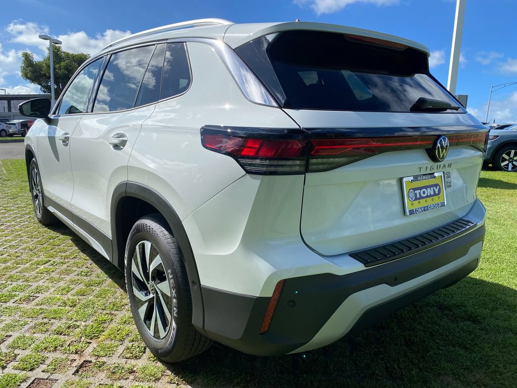New 2026 Volkswagen Tiguan S FWD image 5