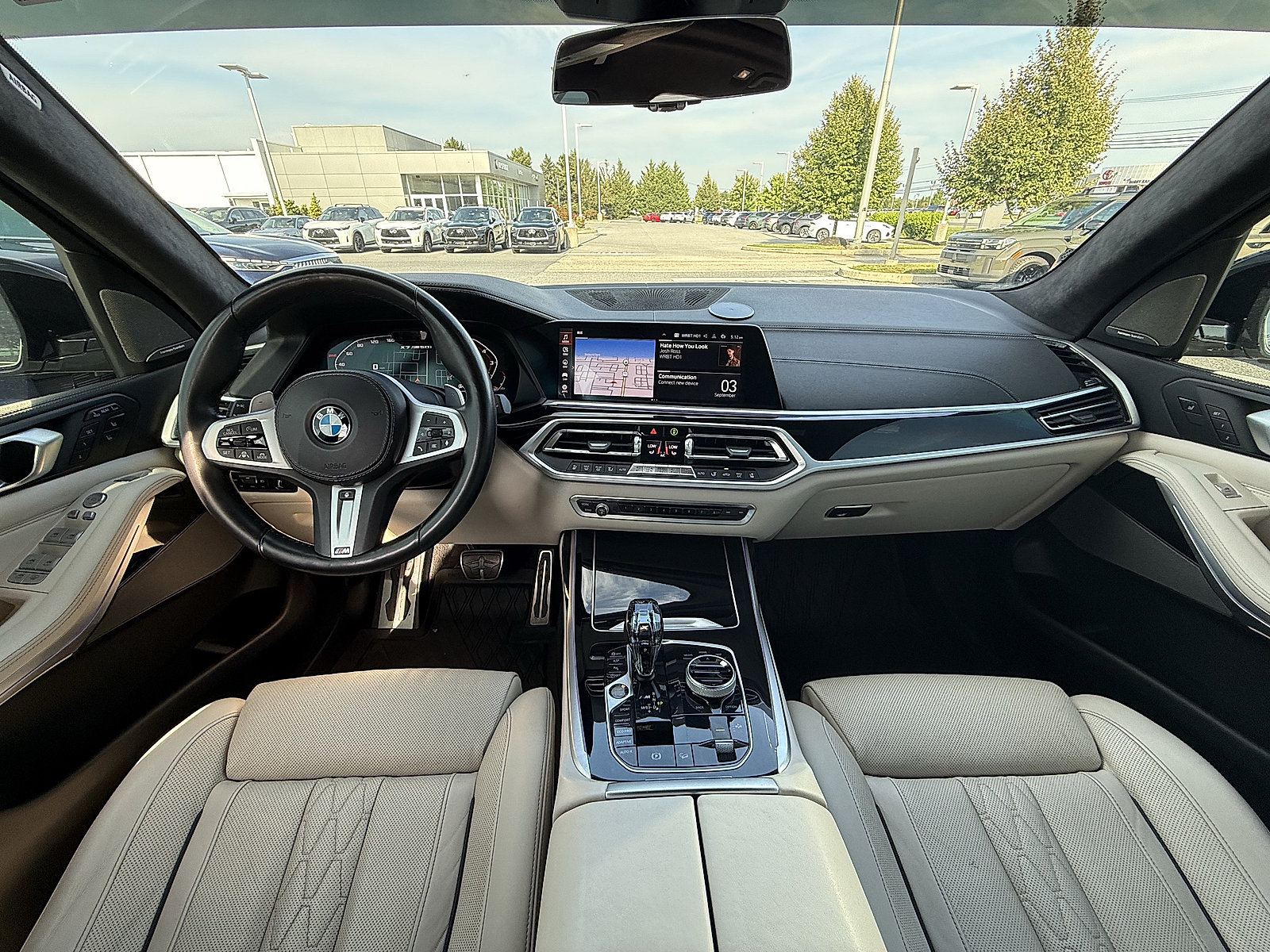 Used 2021 BMW X7 M50i AWD/4WD image 2
