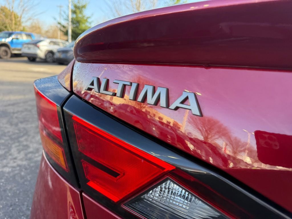 Used 2024 Nissan Altima 2.0 SR image 9