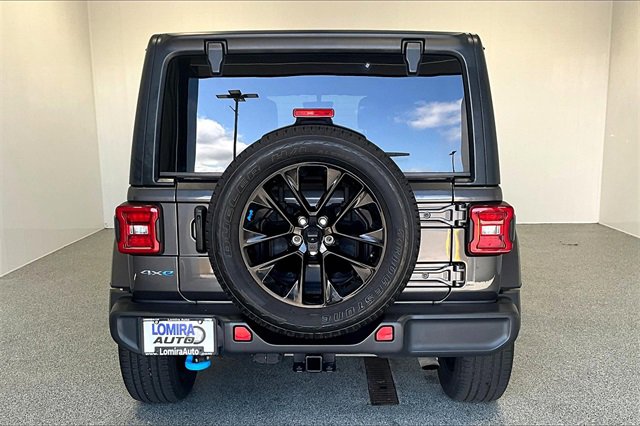 Used 2022 Jeep Wrangler Unlimited Sahara w/ Cold Weather Group image 6