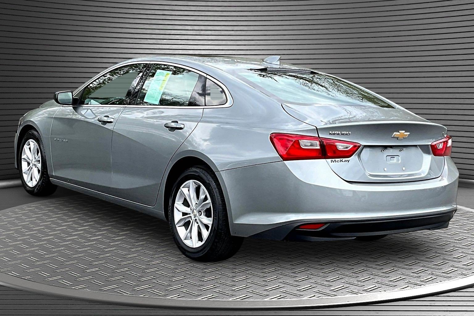 Used 2023 Chevrolet Malibu LT FWD image 4