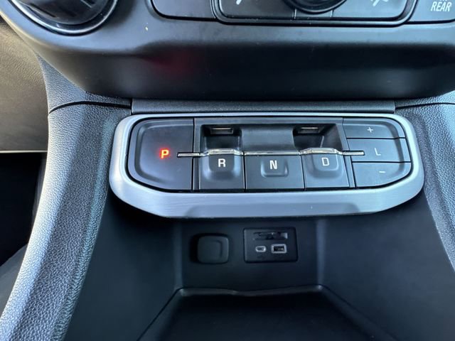 Certified 2023 GMC Acadia SLT image 16