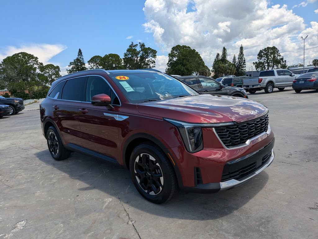 Certified 2024 Kia Sorento S w/ Panoramic Sunroof Package FWD image 2