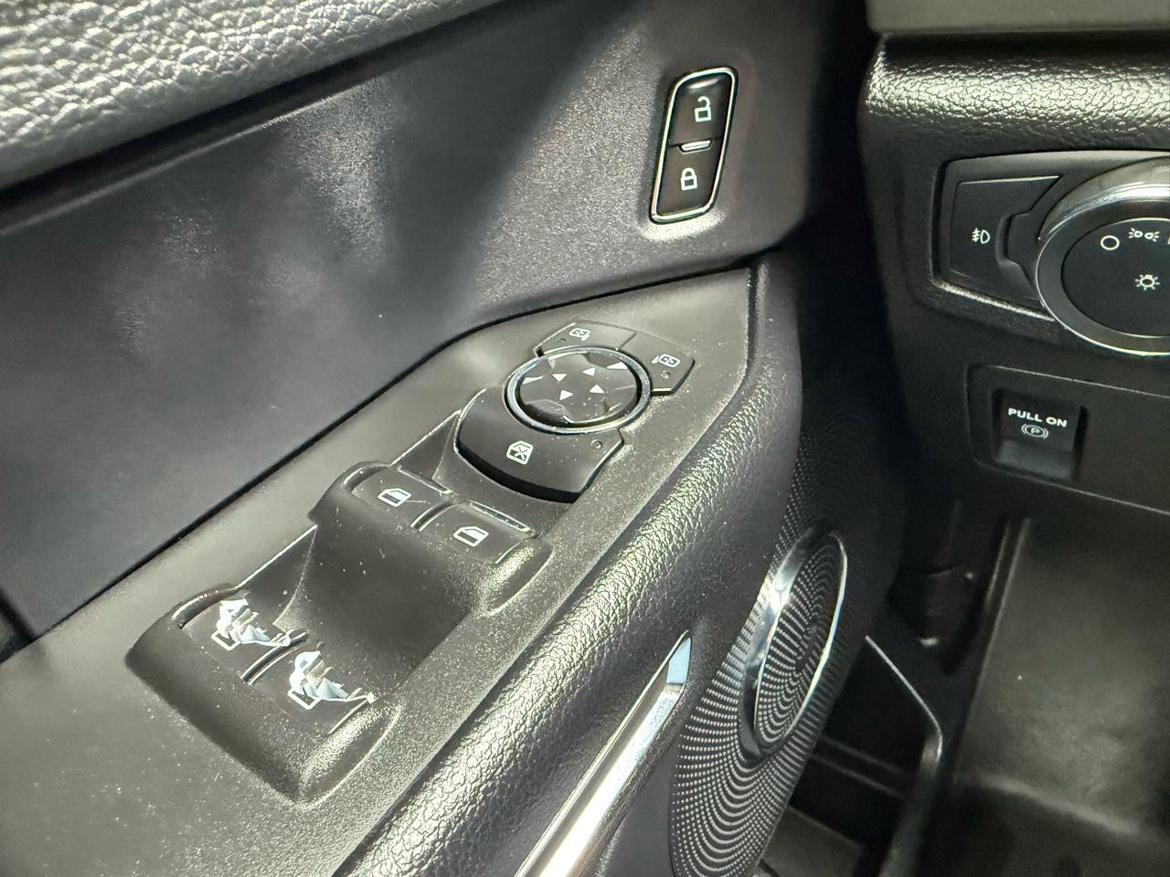 Used 2020 Ford Expedition Max XLT w/ Equipment Group 201A RWD image 27