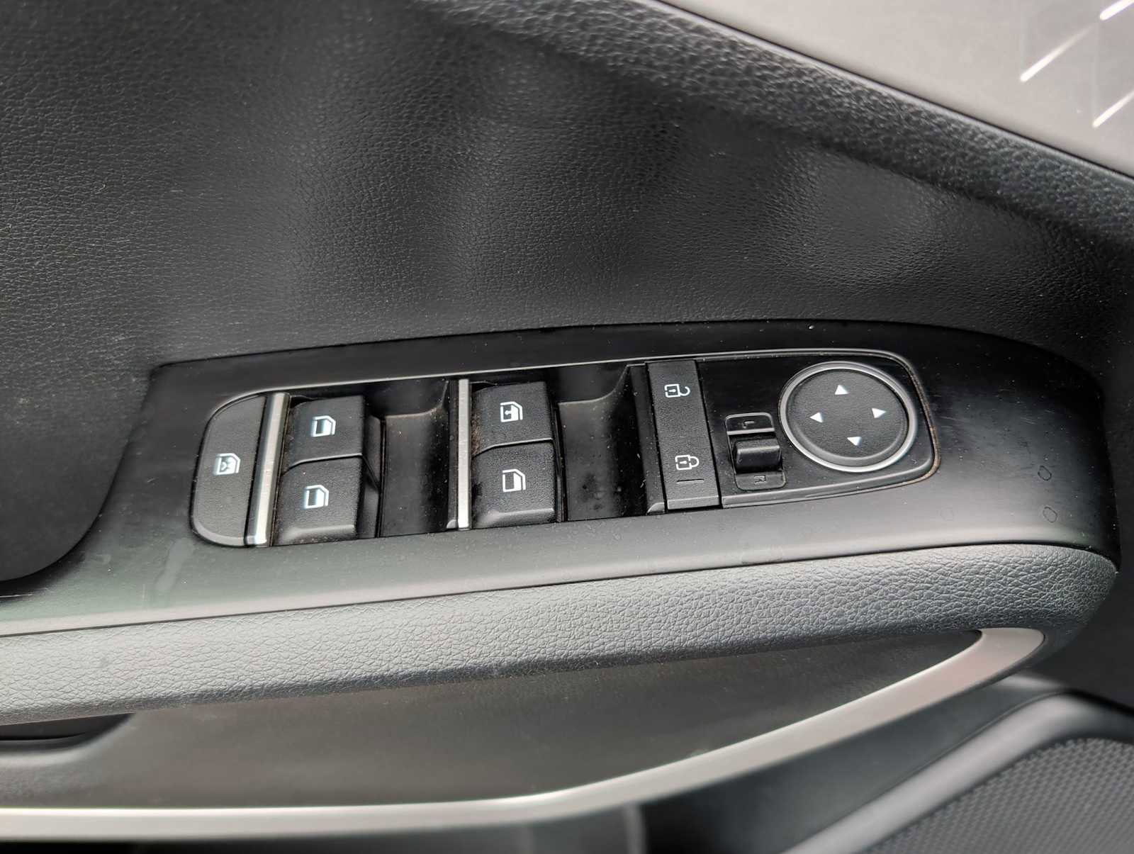 Used 2023 Kia Soul LX w/ LX Technology Package image 14