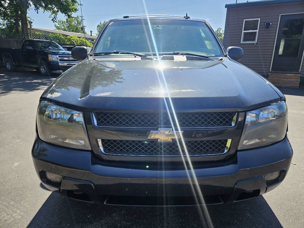 Used 2009 Chevrolet TrailBlazer LT w/ Sun And Sound Package AWD/4WD image 4
