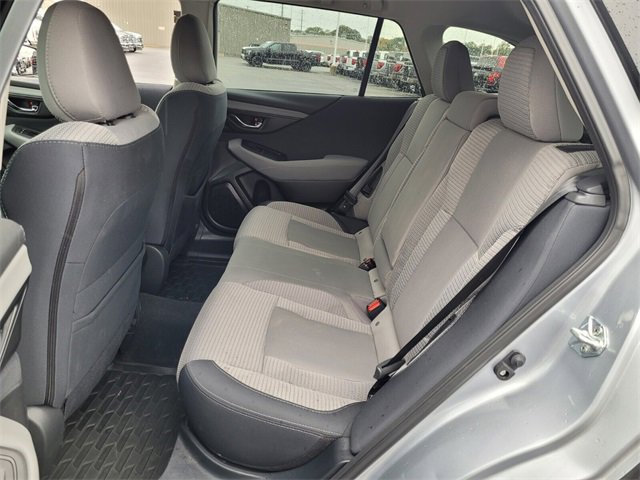 Used 2025 Subaru Outback Premium image 9