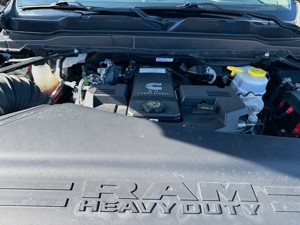 Used 2024 RAM 3500 Laramie AWD/4WD image 36
