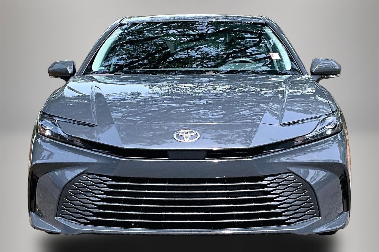 Used 2025 Toyota Camry LE FWD image 3
