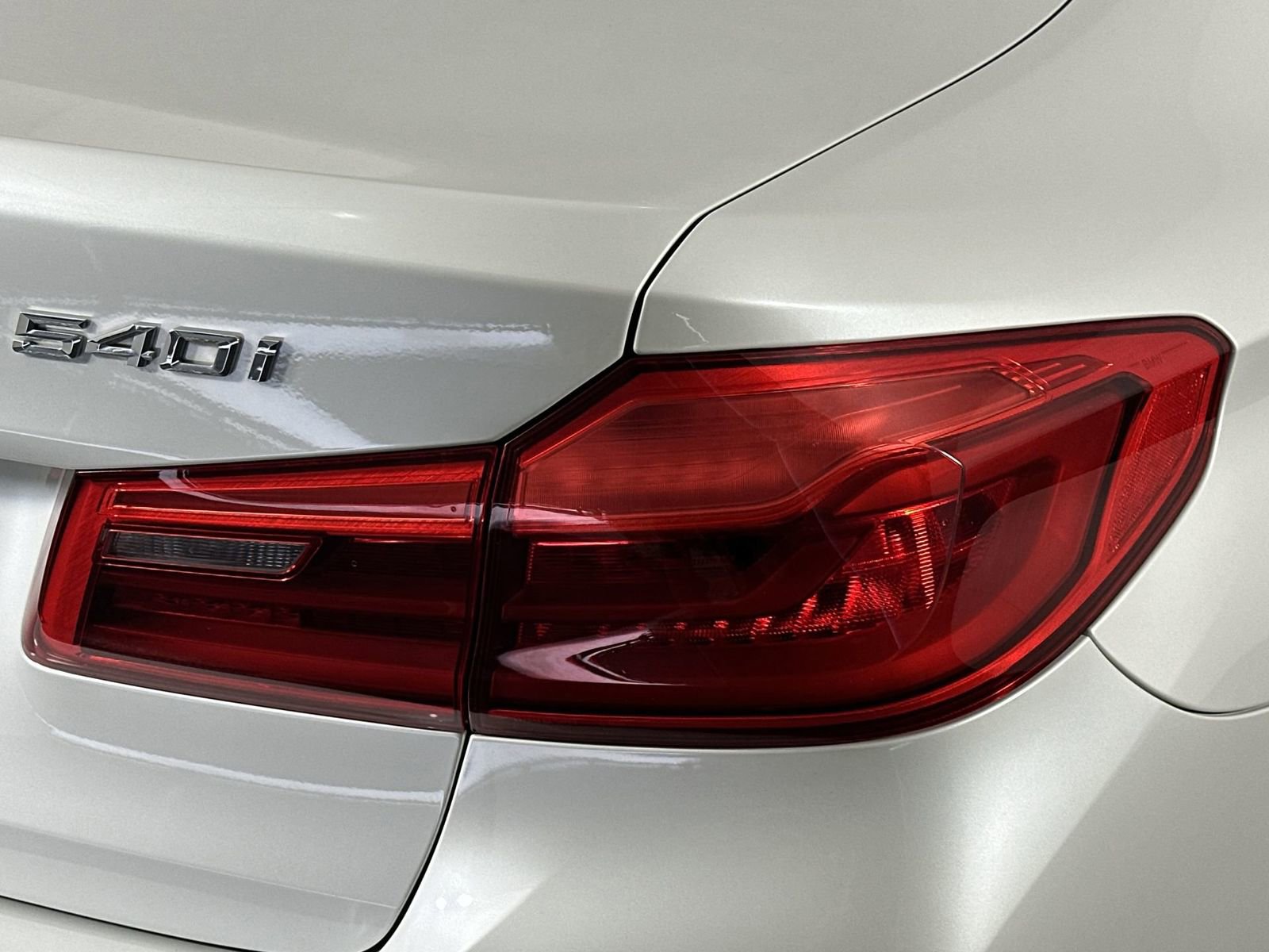 Used 2018 BMW 540i image 26