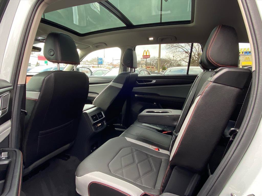 Certified 2025 Volkswagen Atlas Peak Edition SE image 12