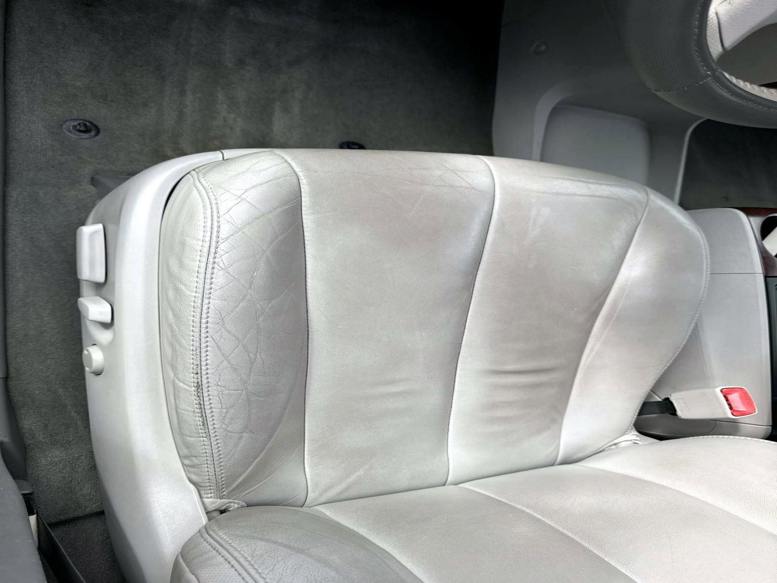 Used 2014 Toyota Sienna XLE image 9