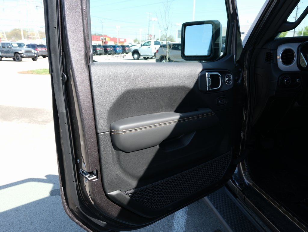 New 2025 Jeep Wrangler Sahara image 16