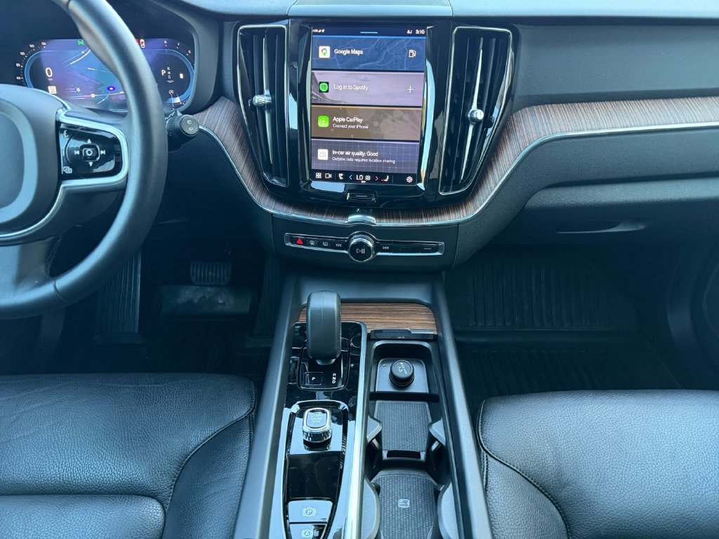 Used 2023 Volvo XC60 B5 Plus w/ Climate Package AWD/4WD image 16