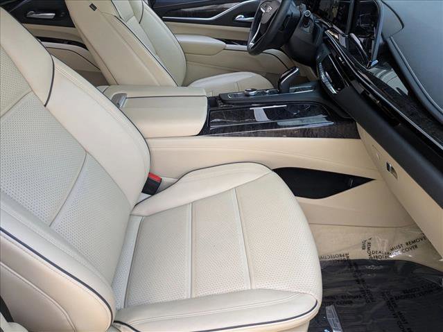 Used 2023 Cadillac Escalade Premium Luxury w/ LPO, Illumination Package image 21