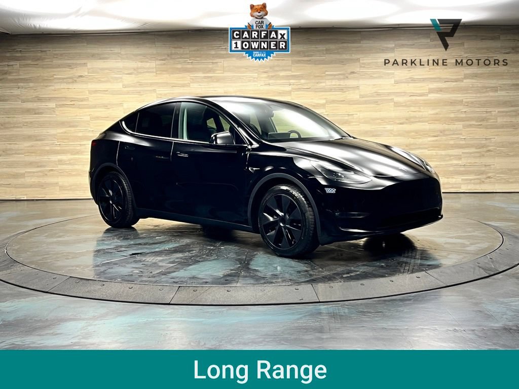 Used 2025 Tesla Model Y Long Range AWD/4WD image 1
